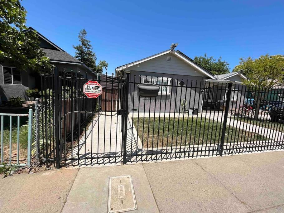 Charming Casita All Too Yourself Near Midtown Διαμέρισμα Σακραμέντο Εξωτερικό φωτογραφία